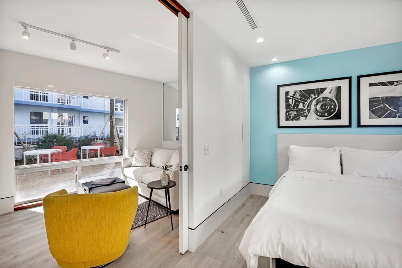Ocean Treasure Beachside Suites Lauderdale-by-the-Sea Exterior photo