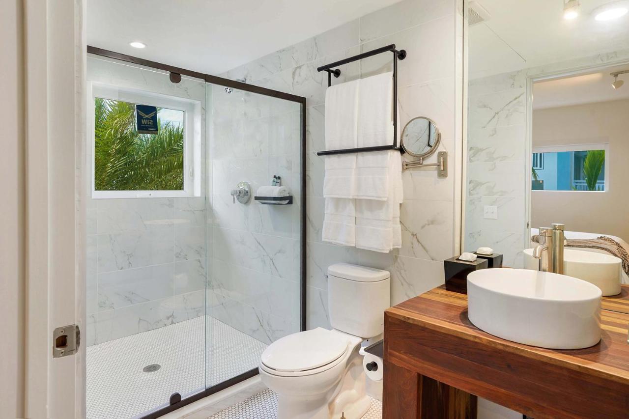 Ocean Treasure Beachside Suites Lauderdale-by-the-Sea Exterior photo